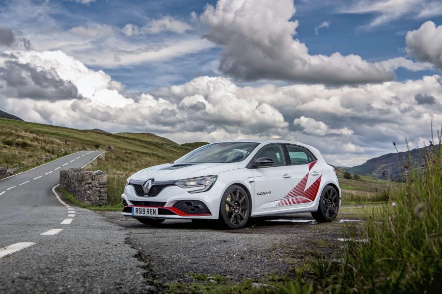  Renault Megane R.S. Trophy-R 2019 года  (UK) (фото 8 из 46)